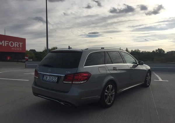 Mercedes-Benz Klasa E cena 59999 przebieg: 256400, rok produkcji 2014 z Wrocław małe 67